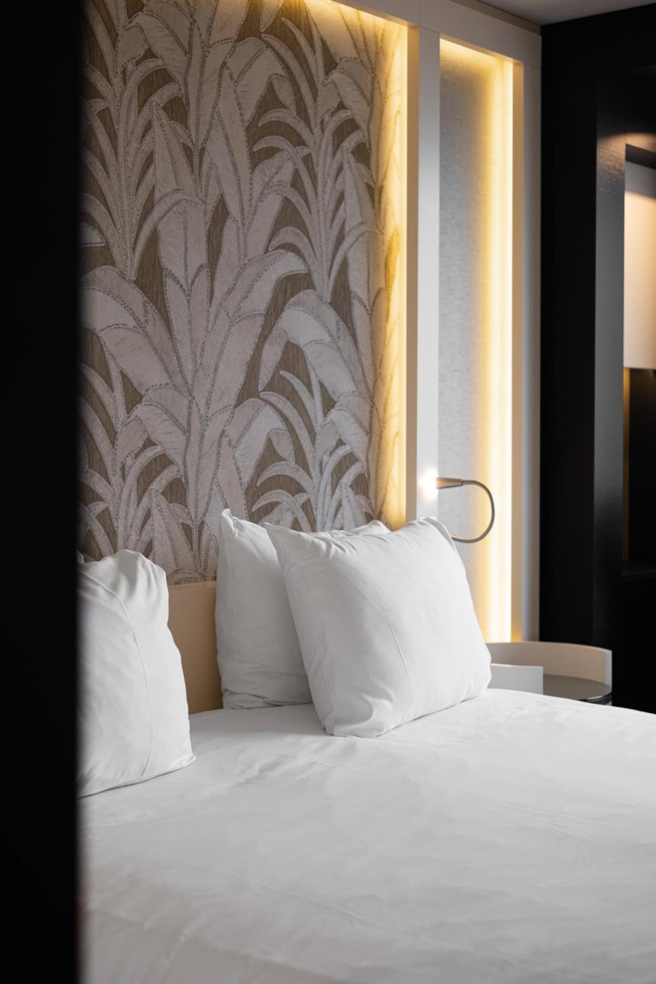 The Hotel Brussel Bagian luar foto
