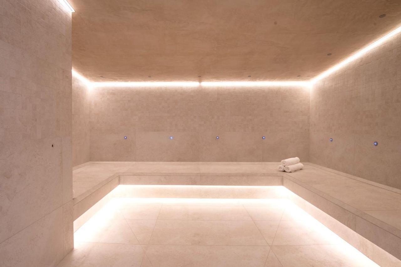 The Hotel Brussel Bagian luar foto